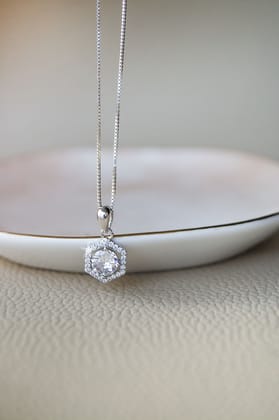 Edgy Solitaire Sterling Silver Pendant-With Chain / Silver