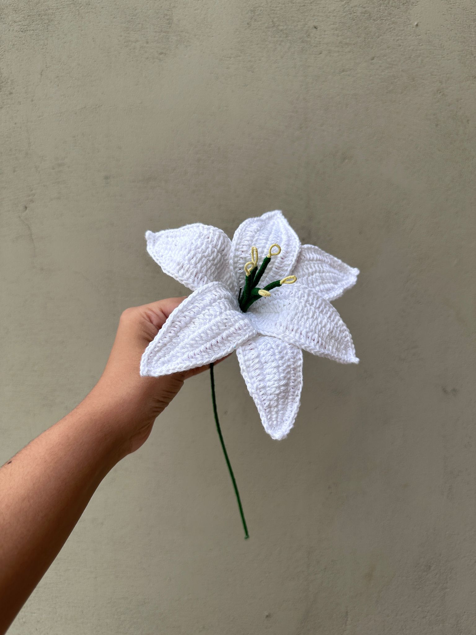 Crochet lily flower-White