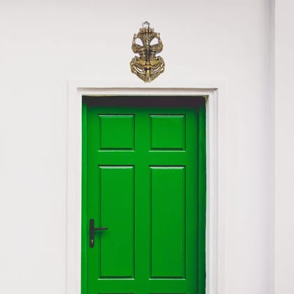 DreamKraft Metal Feng Shui Vastu Showpiece Nazar Battu with Naag Ganesha Suraksha Kawach Mask