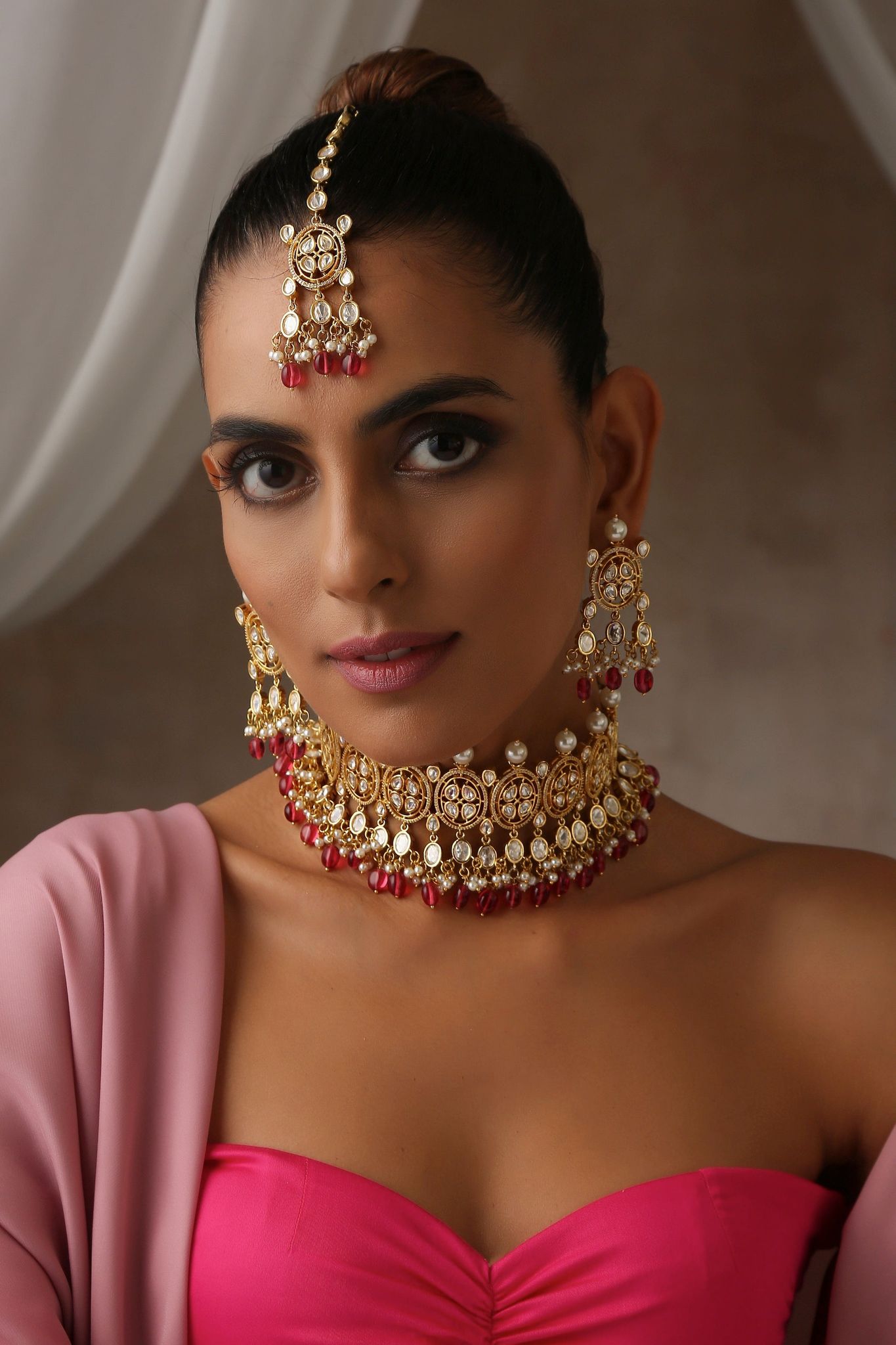 Seera Red Polki and Pearl Choker Set with Maang Tikka-Polki