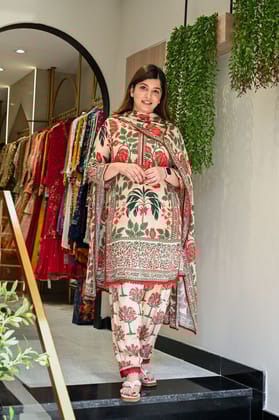 Neema Floral Printed Suit Set-M