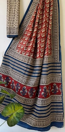 Hand block printed cotton mul saree with blouse.....Size 6.5 with blouseNatural dye n colourPure cotton (92*80)Pure hand ( without skrin chemical)..