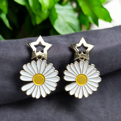 Daisy Flower Dangler Earring
