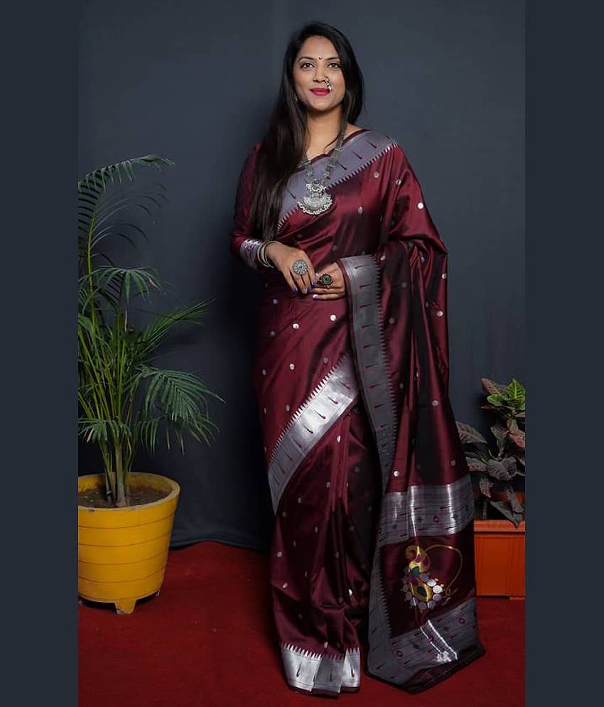 fab woven Art Silk Woven Design Banarasi saree With Unstitched Blouse Piece ( Maroon )