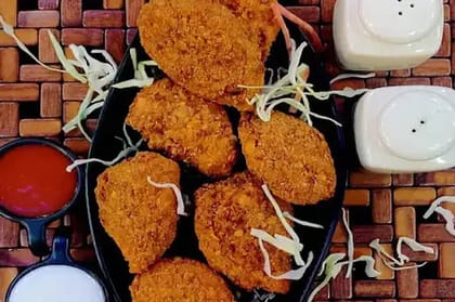 Veg Kurkure Momos [8 Pieces]