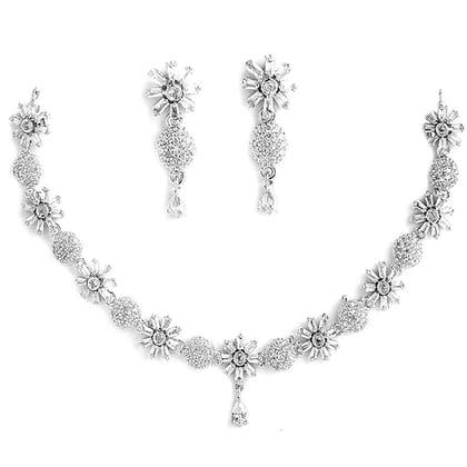 Sparkling Diamond Necklace Set