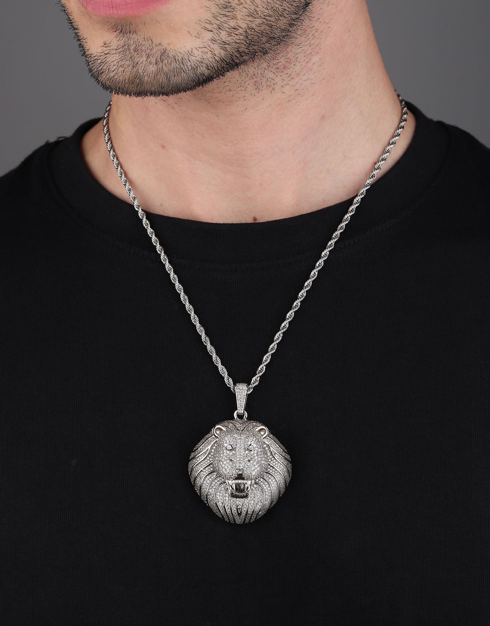 Roaring Lion Iced Out Pendant (Sparkling Silver)-With Rope Chain 2.5mm / Sparkling Silver
