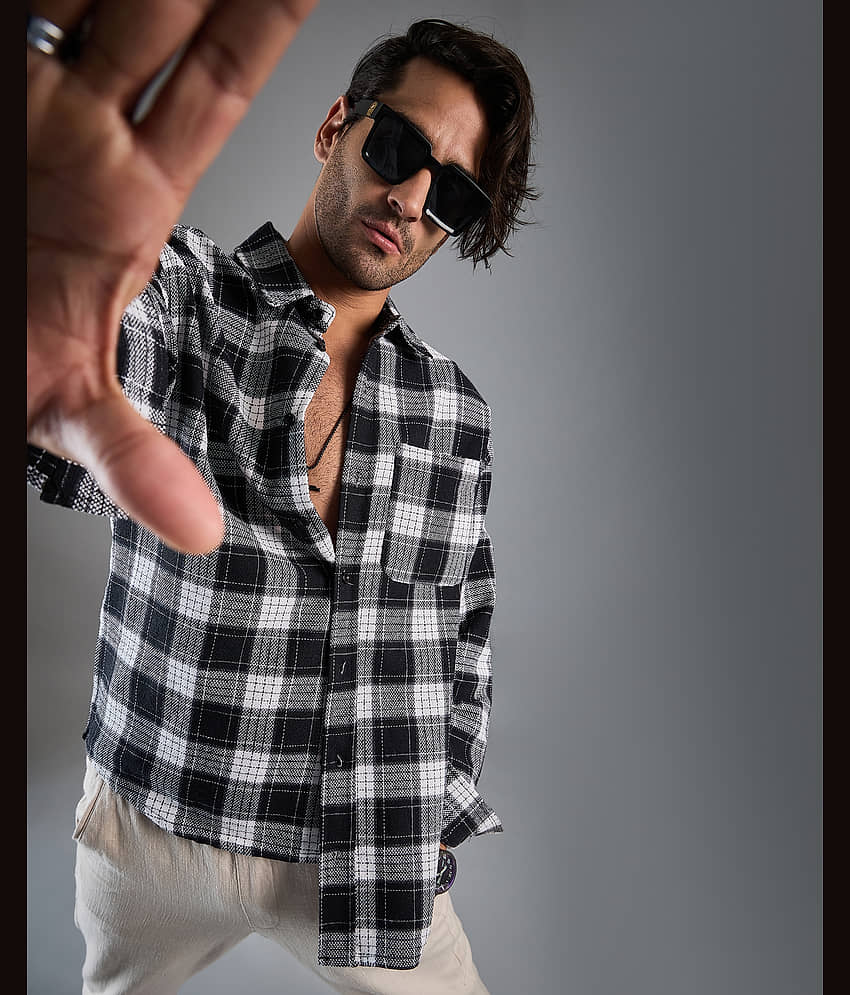 Chimpaaanzee Cotton Blend Oversized Fit Checks Full Sleeves Men's Casual Shirt - Black ( Pack of 1 )