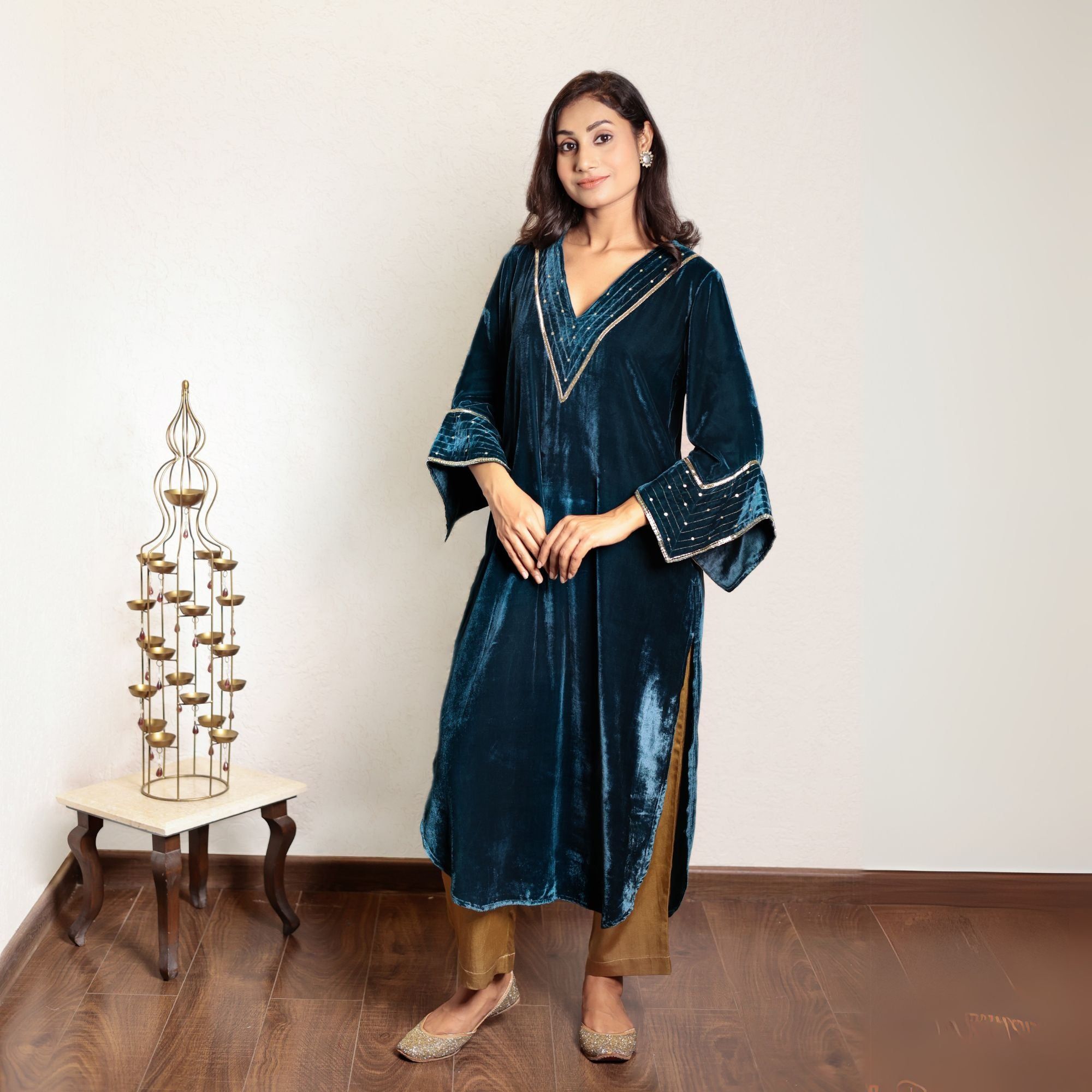 Teal hand embroidered kurta with mashru silk pants-XS