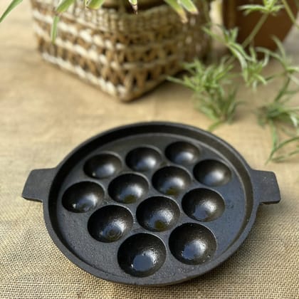 Cast Iron Paniyaram/Paddu Pan - 12 Cavity - Seasoned and Ready
