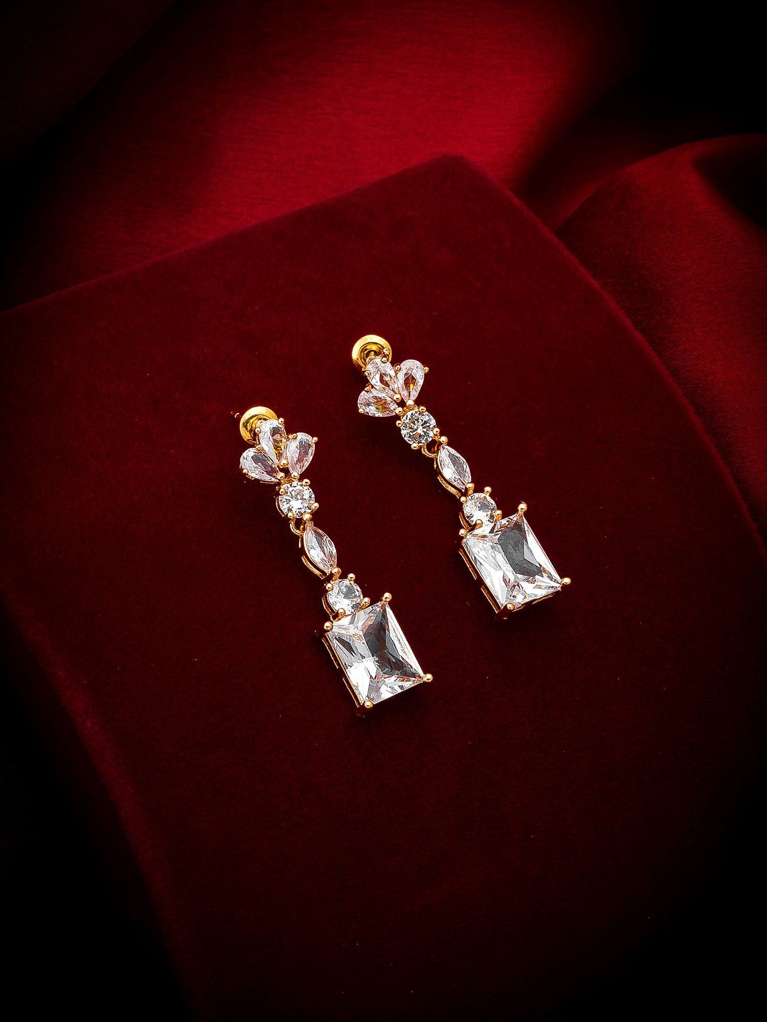 Morison Golden Hoop Earrings Classic Style, Modern Elegance