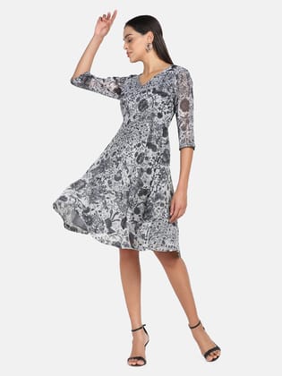 Abstract Print  Outdoor Dress - Grey and White-M