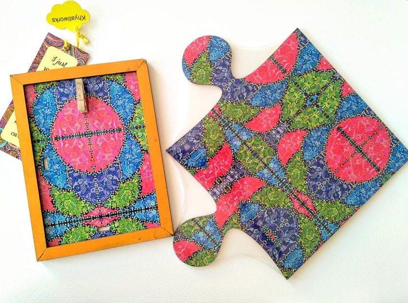 Vibgyorise ' Puzzle Placemat & Photo Frame