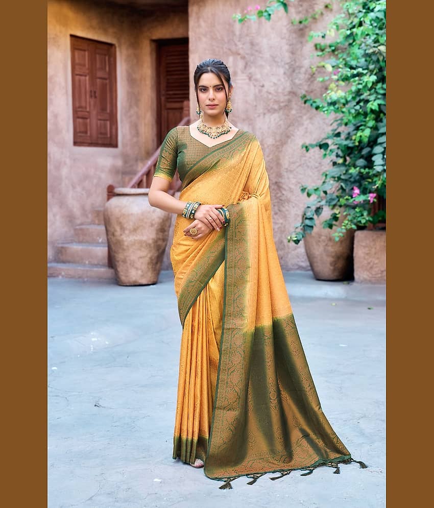 DIKONA DESIGNER Kanjivaram Silk Woven Saree With Unstitched Blouse Piece ( Gold )
