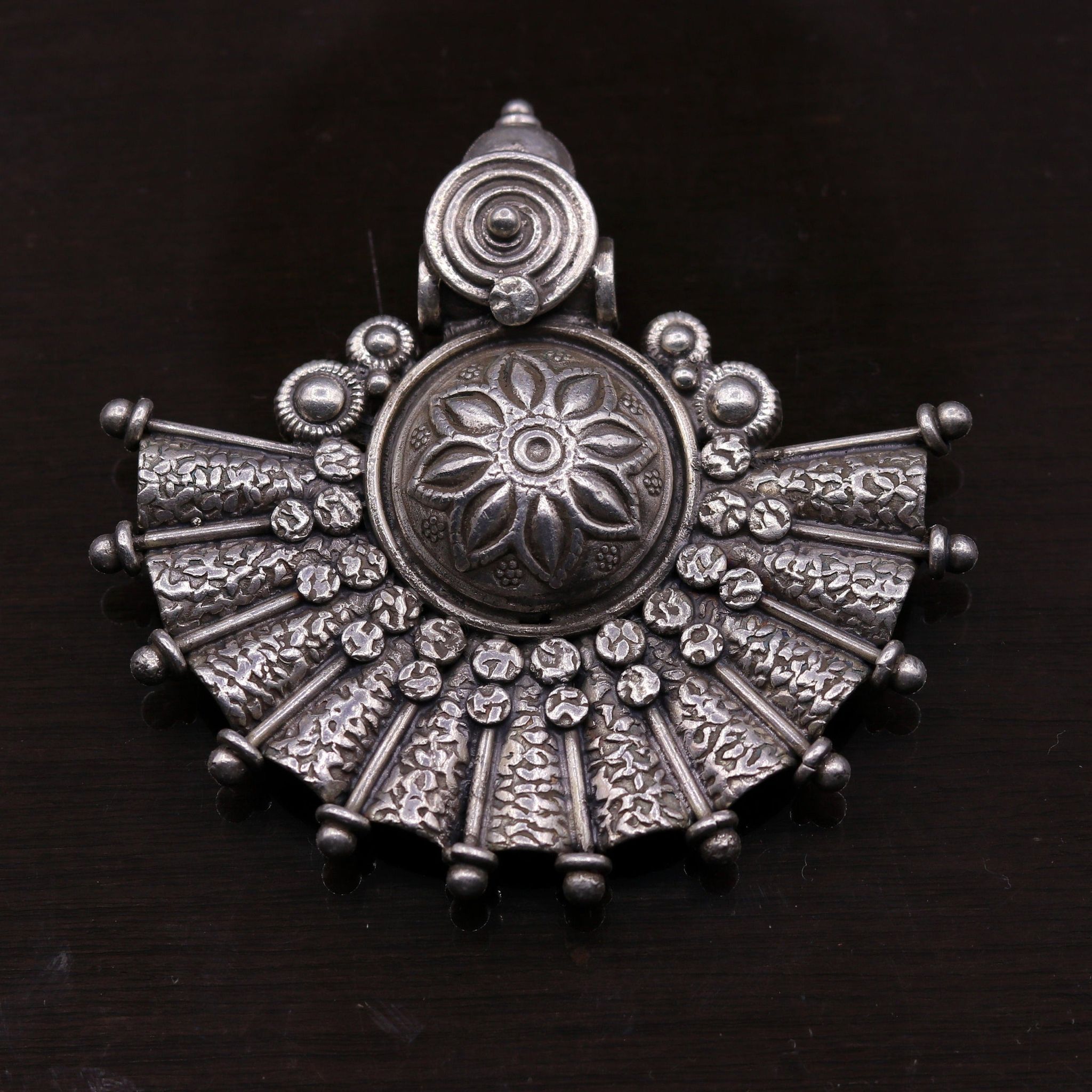 925 sterling silver handmade vintage flower design pendant, unique handcrafted work pendant tribal jewelry pretty gifting jewelry nsp264