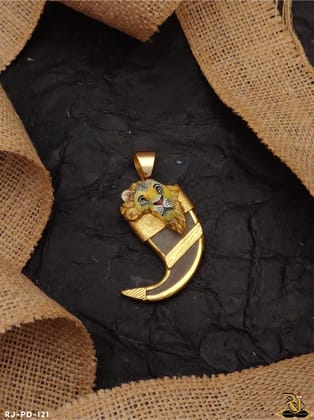 Exclusive 3D MinacFace Work Half Face Lion Artificial Nail Pendant PD-121