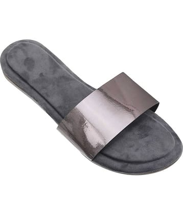Apratim Gray Flats