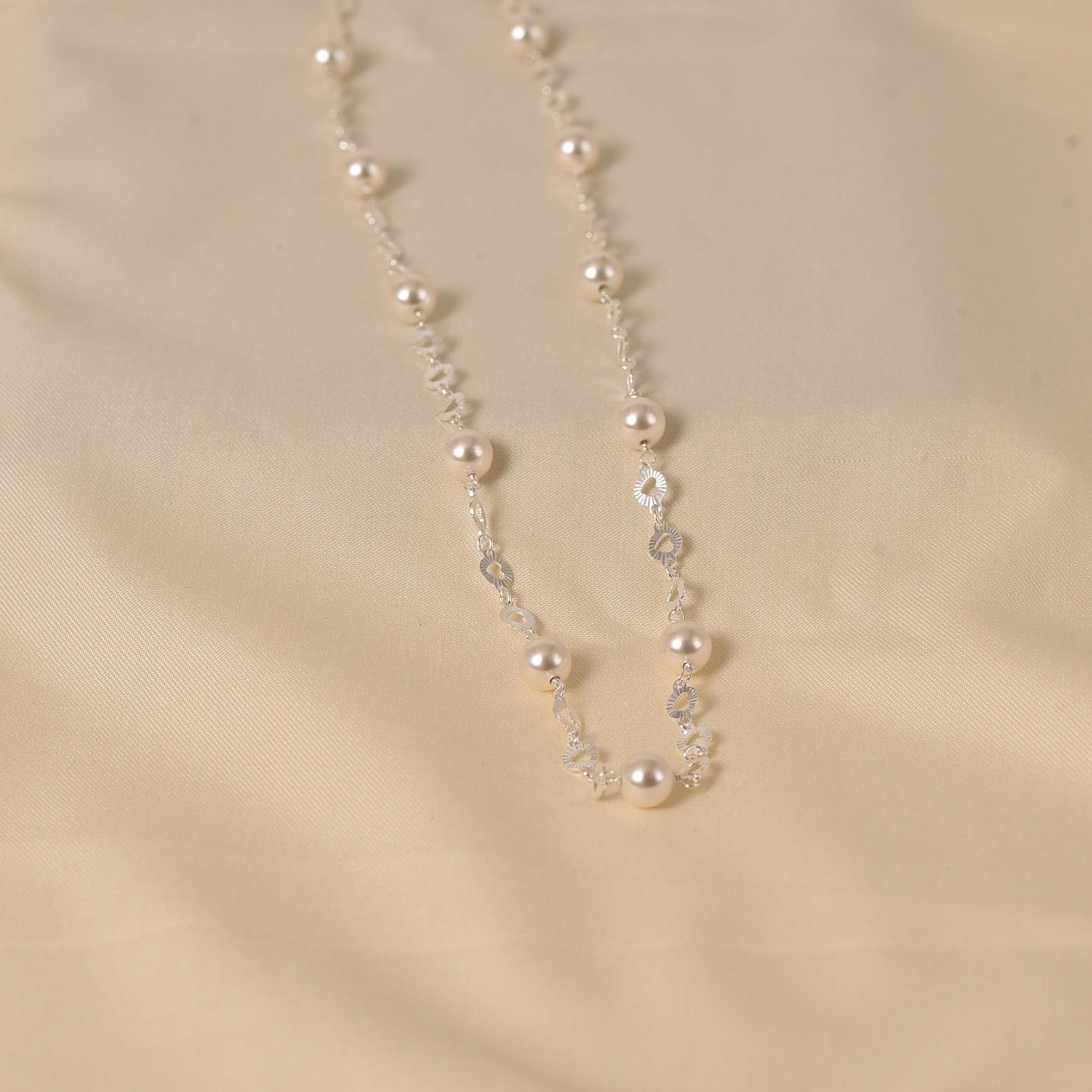 Ione Silver and Pearl Neacklace