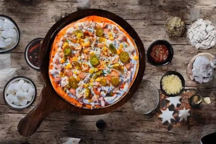 Veg mexican pizza