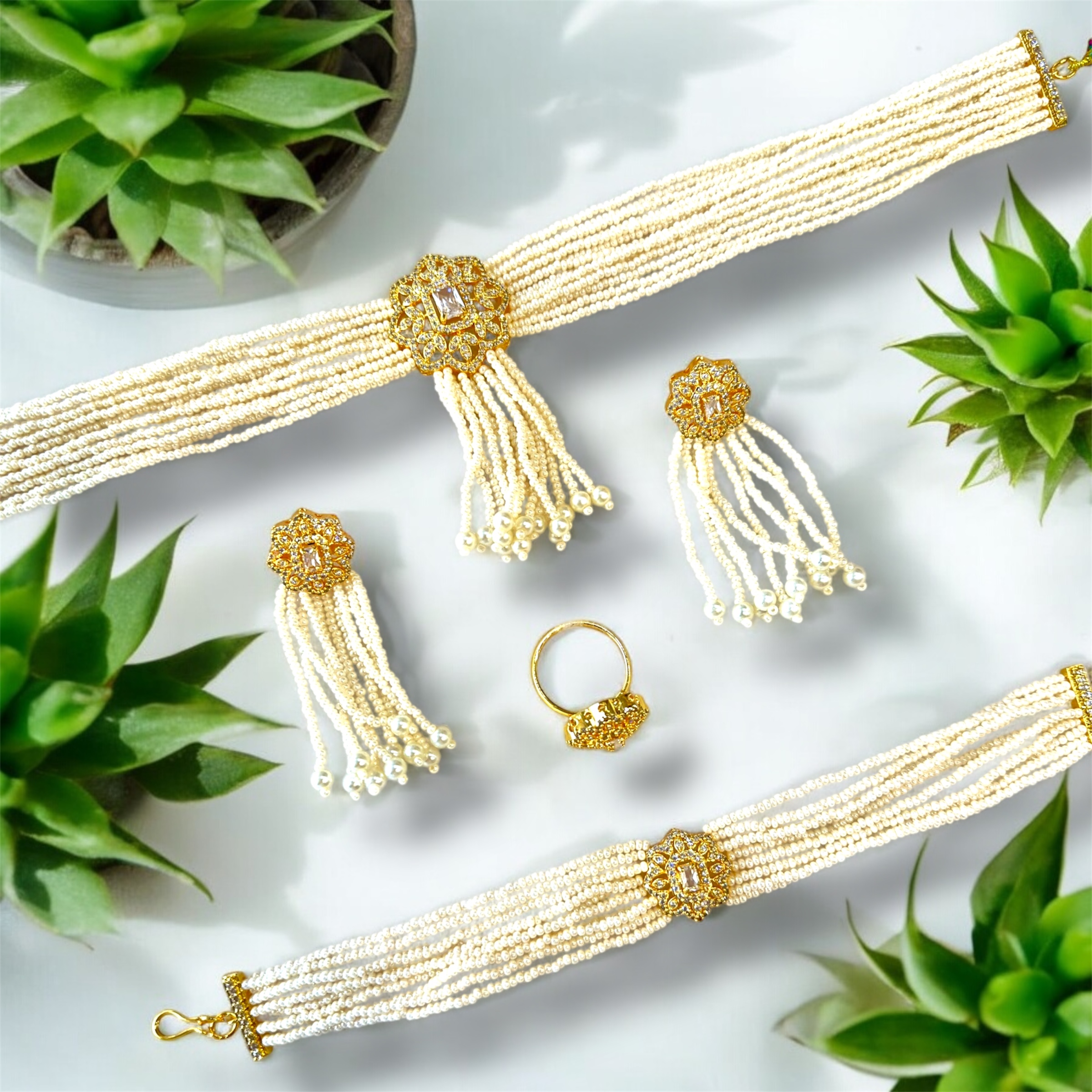 Pearly Choker Set - The Pearl Treasure - A collection By Amit Chauhan And Sons