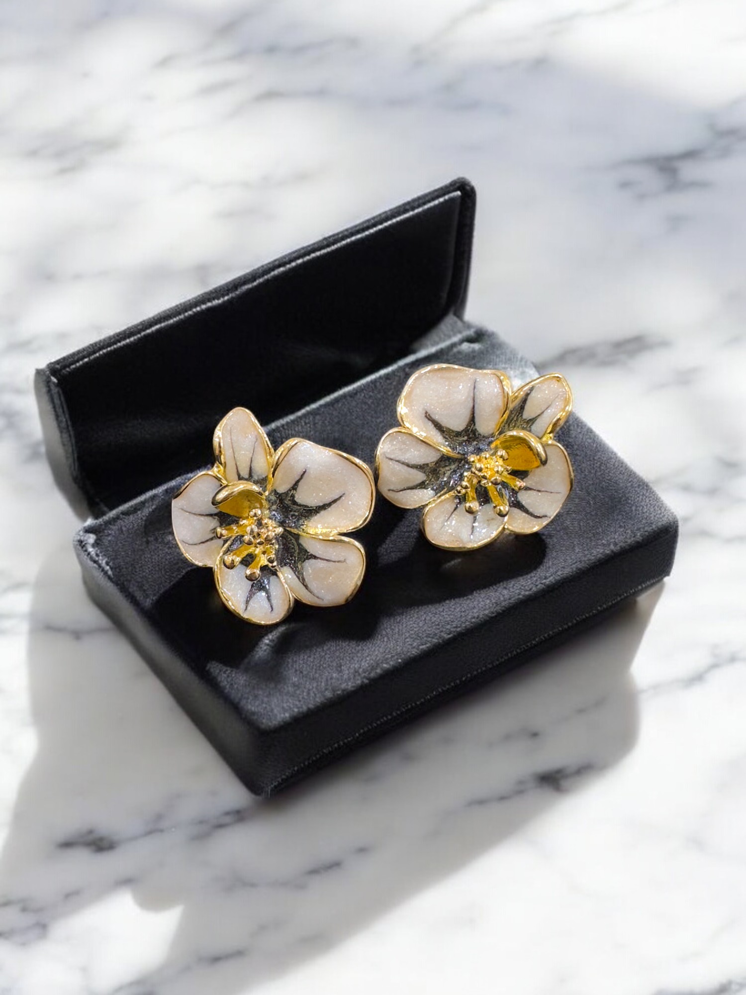 Rainbow Blooms - Floral Fusion by Amit Chauhan And Sons