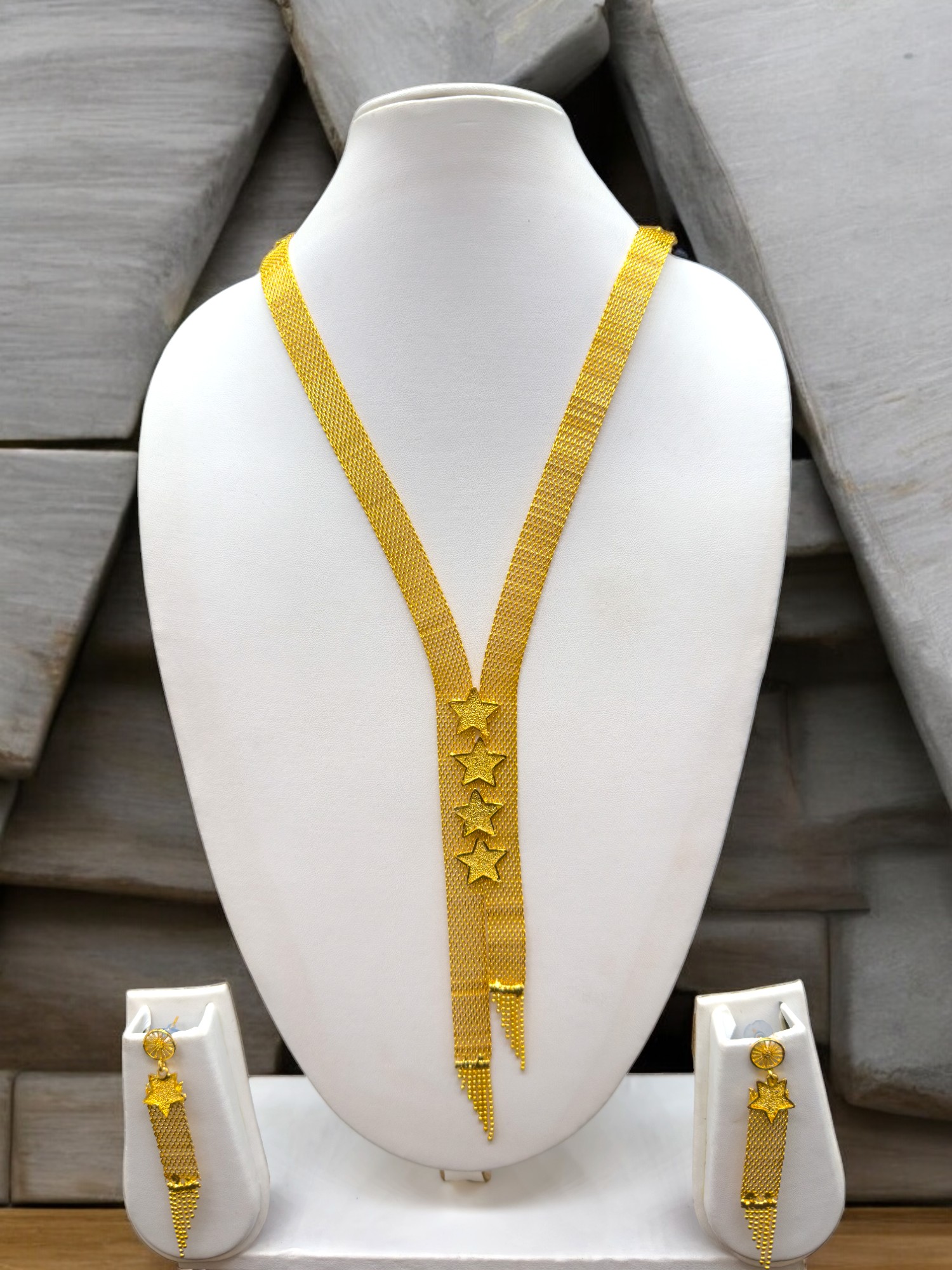 Chataai Set - Aurum Duo Collection By Amit Chauhan And Sons