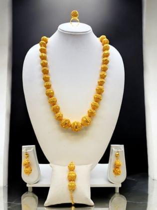 Muraya Set - A Collection By Amit Chauhan And Sons