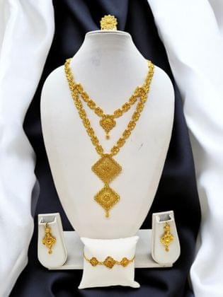 Gold Luxe Necklace Set - Amit Chauhan And Sons