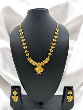 Gold Luxe Necklace Set - Amit Chauhan And Sons