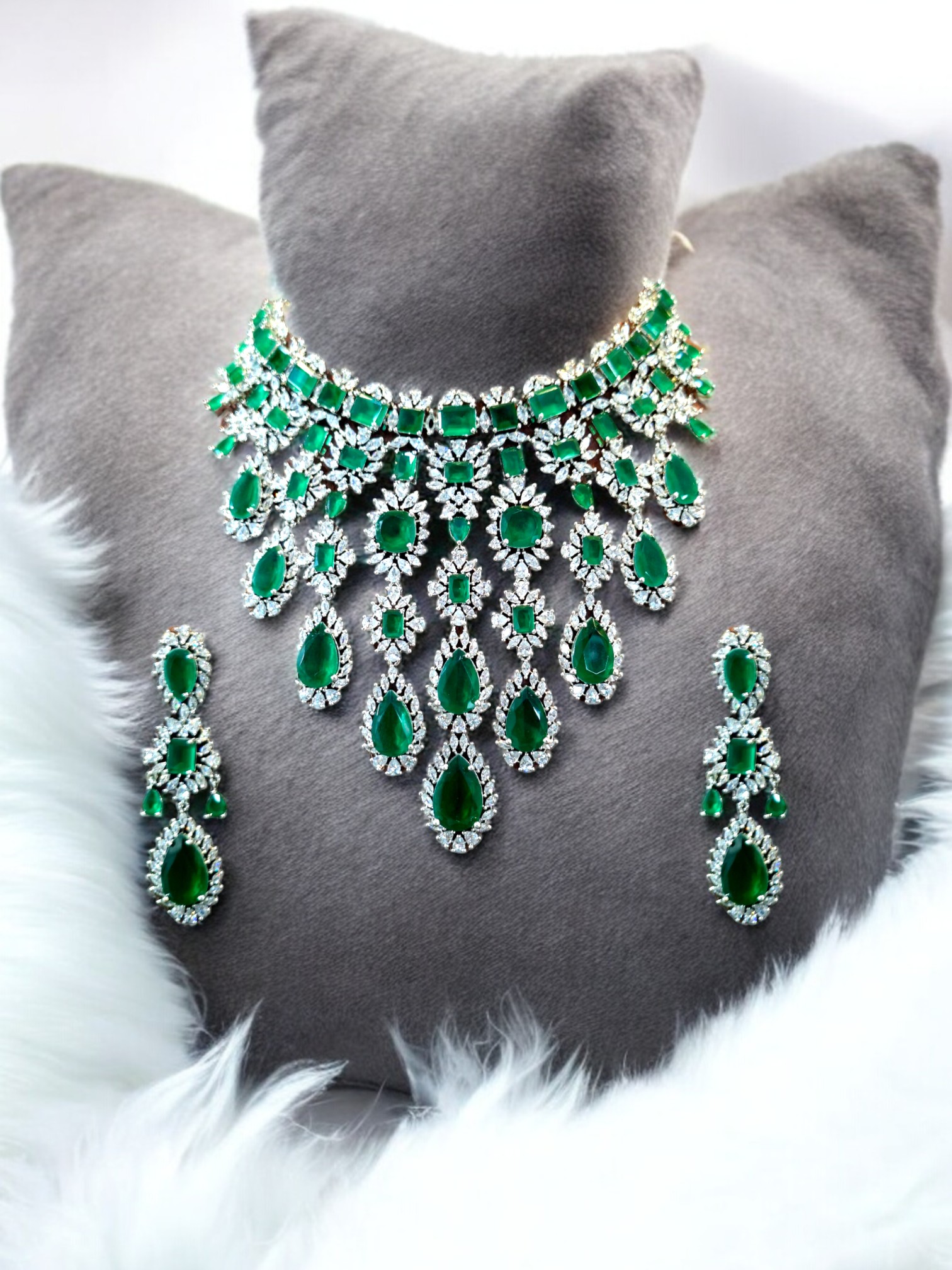 Emerald Godess - The Royal Bride by Dia Art Jewels
