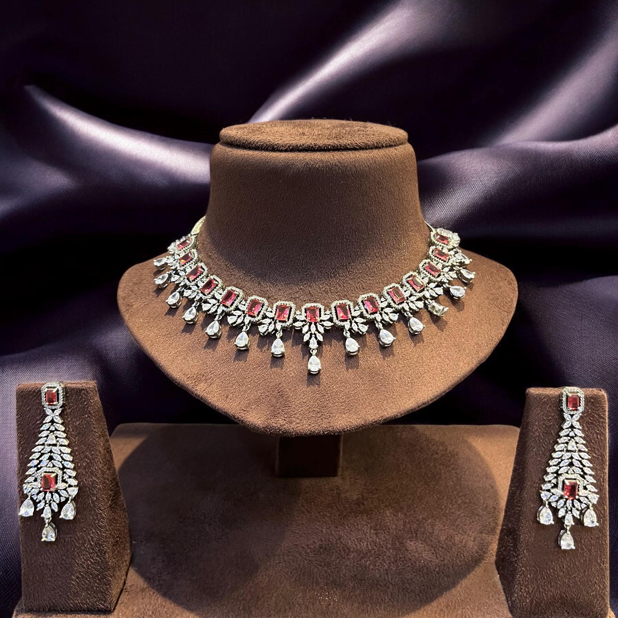 Queen Royale - Majestic Bride By Dia Art Jewels